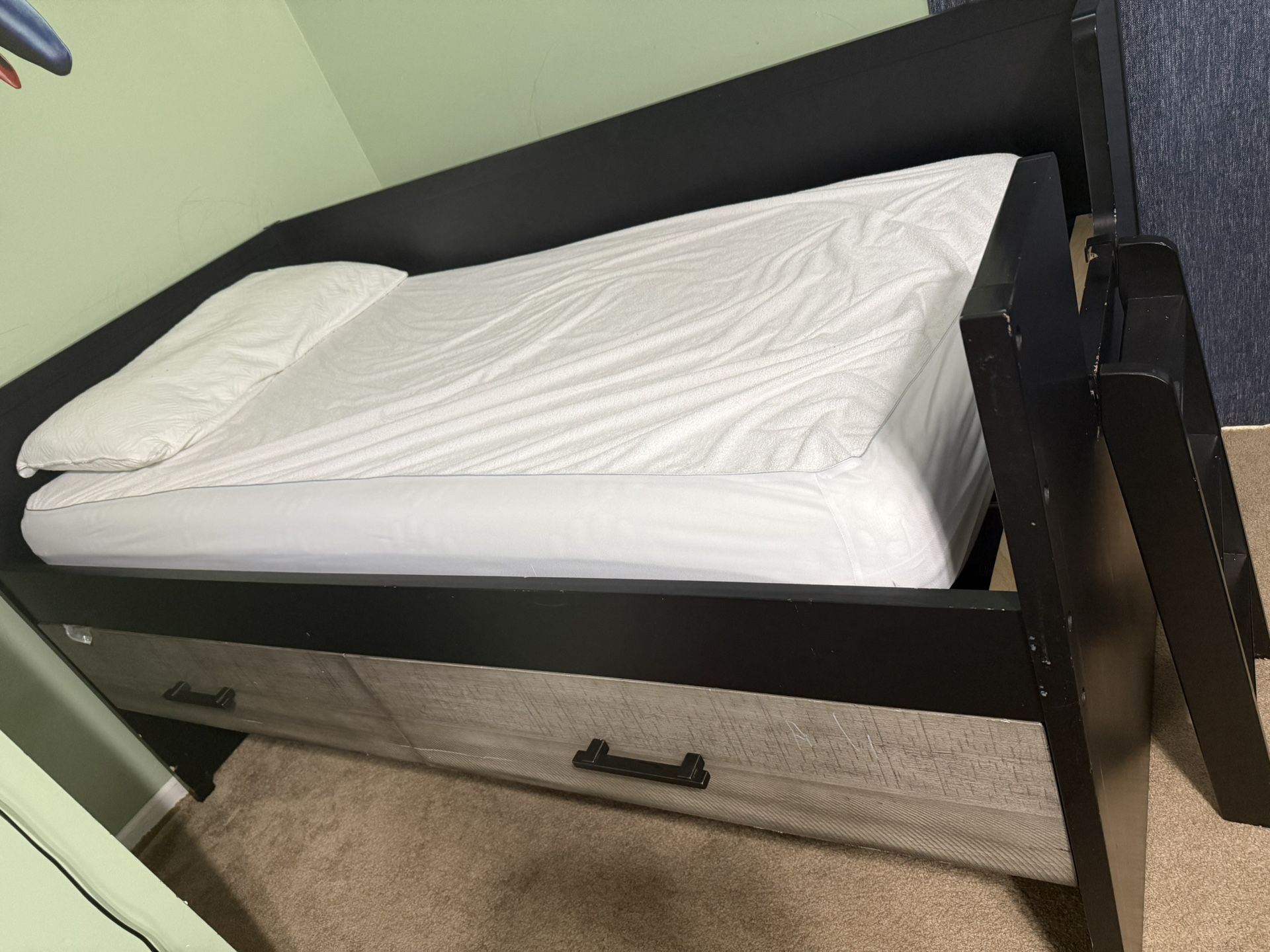 Free baby bed