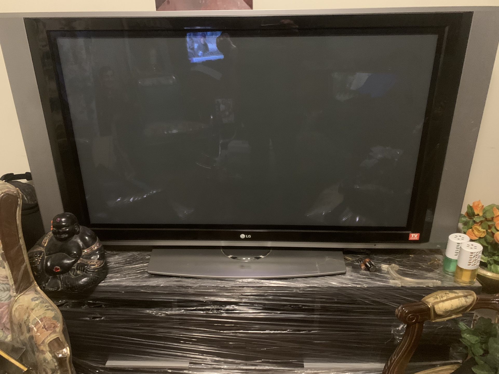 55 Inches Lg Tv  Make Offer 