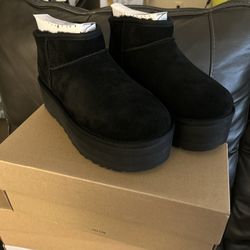 Ugg Mini Platform