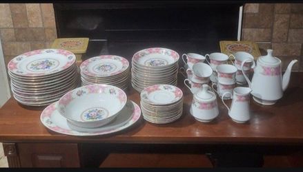 Vintage 63 Piece Remington Fine China Spring Garden Dinnerware Set