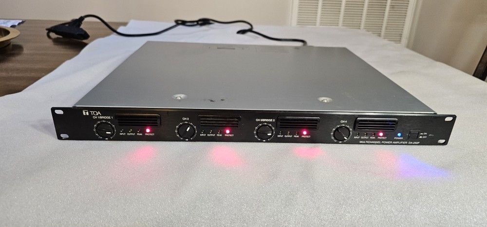 TOA DA-250F CU Multi-Channel (4) 250W Digital Power Amplifier