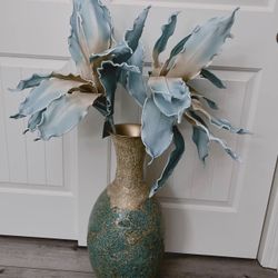 Turquoise/gold Vase