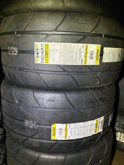 P305/45R17 MICKEY THOMPSON M/T E.T. STREET S/S