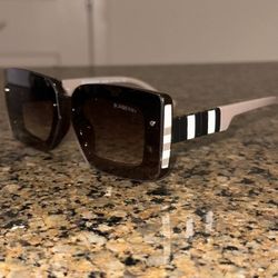 Burberry Sunglasses New Tan Thumbnail