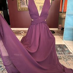 Absolutely Beautiful Long Dress Size Small 💜💜