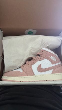 Air Jordan 1s Mid Se