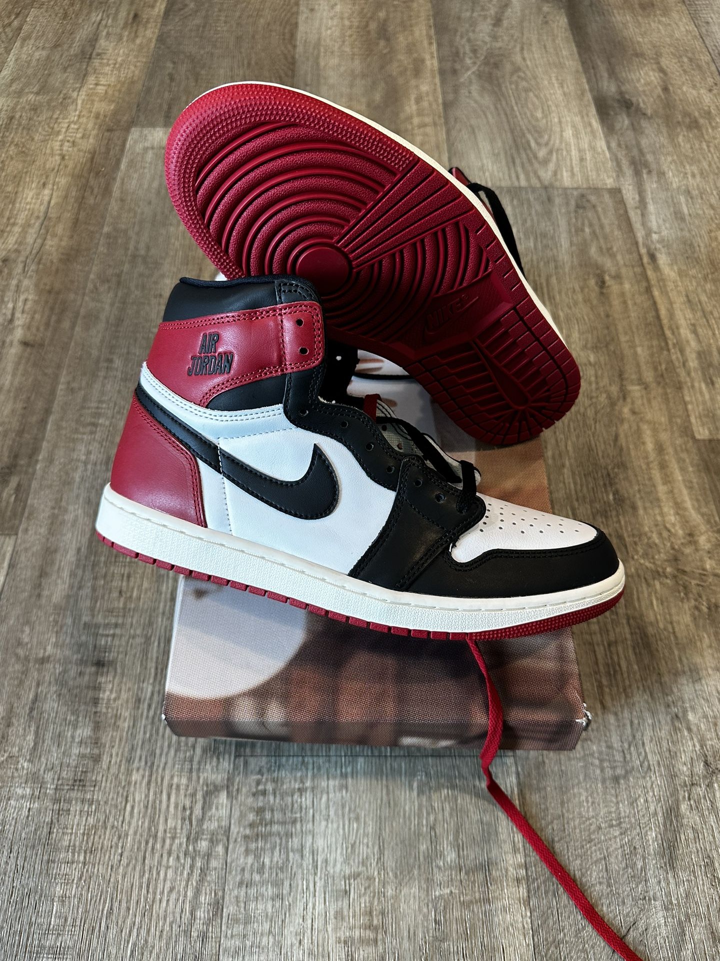 Black Toe Jordan 1 🏀