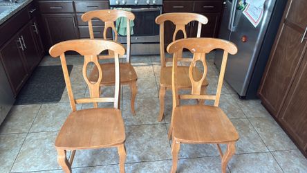 Dining table chairs