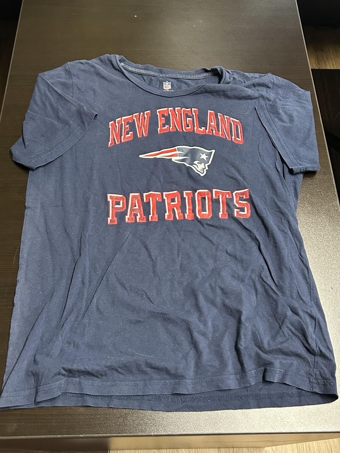 New England Patriots Unisex T-Shirt NFL Team Apparel Size XL 18/20 Navy Blue