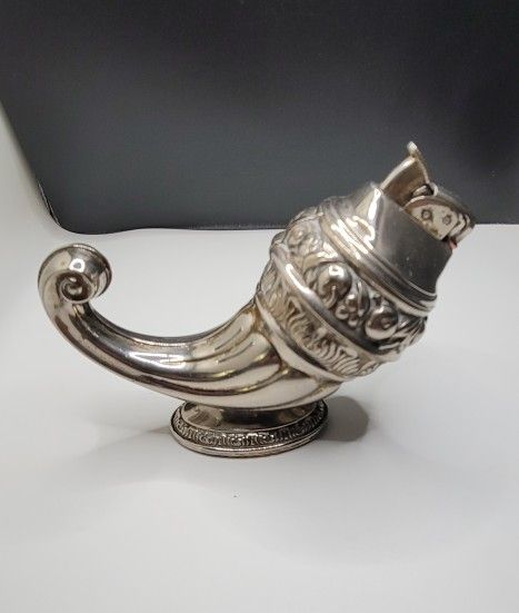 Antique Evans Cornucopia Table Lighter