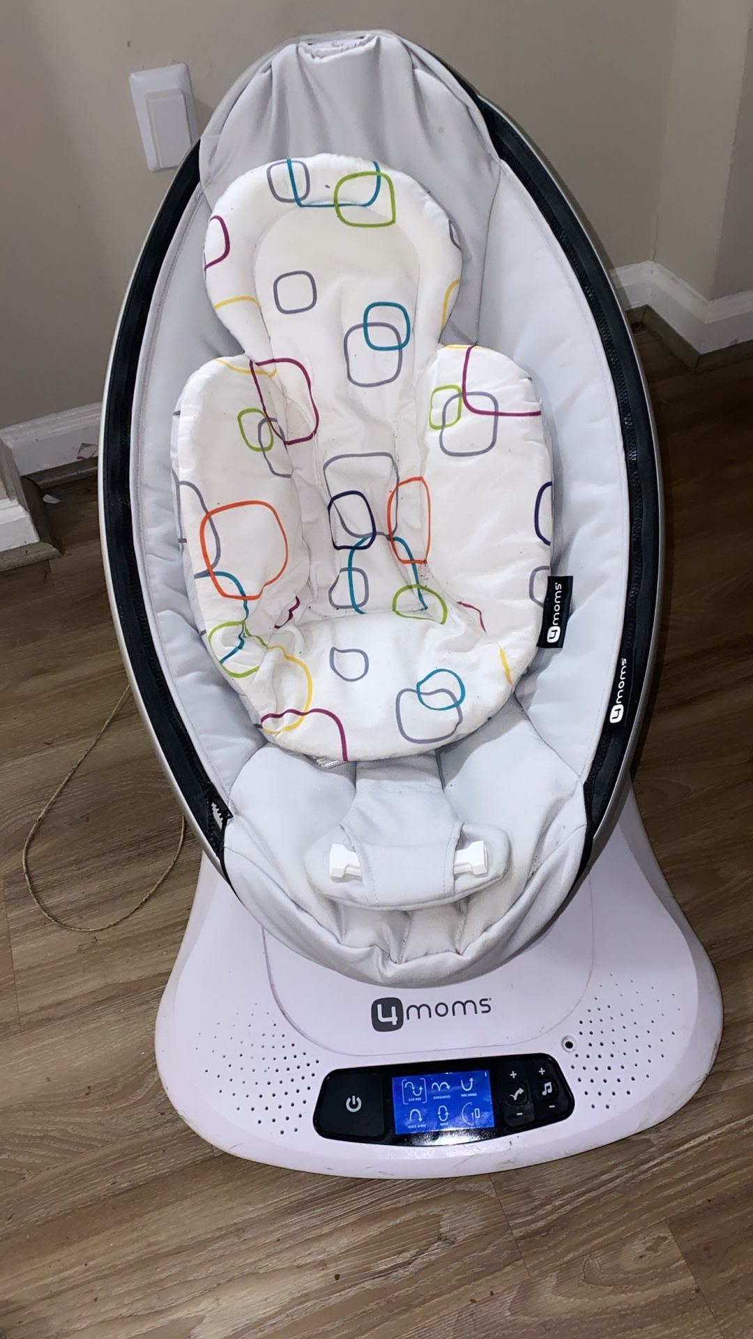 4moms Mamaroo Bluetooth Swing