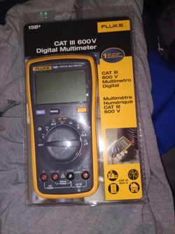 Fluke CAT III 6OOV Digital Multimeter