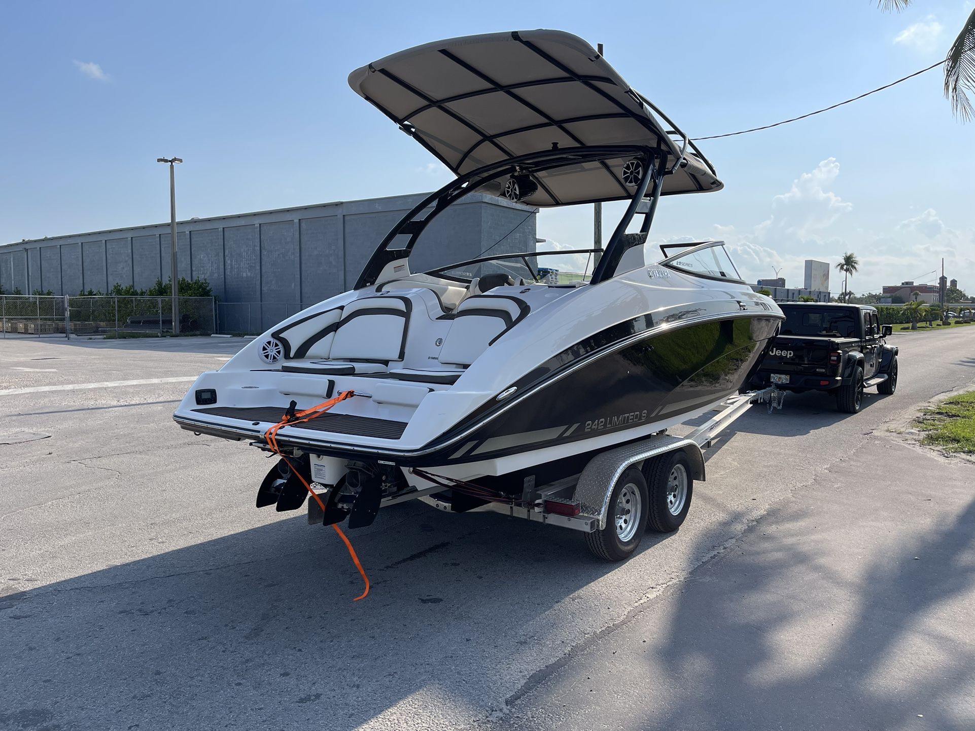 2016 Yamaha 242 limited