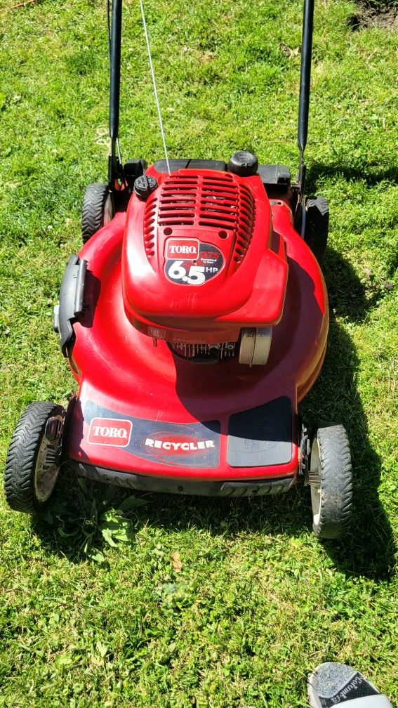 Toro Recycler Personal Pace 22" Lawn Mower Model 20017