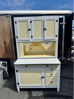 Hoosier cabinet