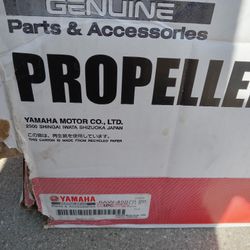 YAMAHA Propeller LEFT AND RIGHT