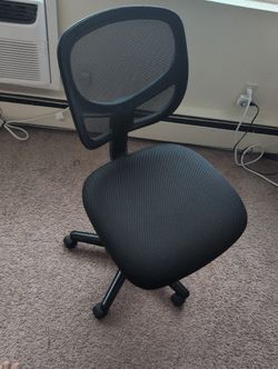 Chair : Office Revolving Black