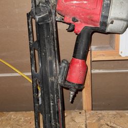 Milwaukee Round Head Framing Nailer 
