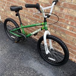 Diamondback Viper Jr. - 20” Wheels