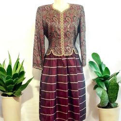 Vintage Evening  Dress Size 6P Joan Leslie Burgundy Gold Brocade Paisley