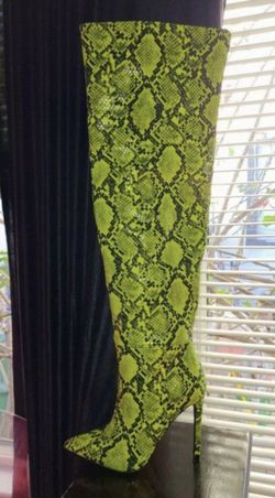 NEON BOOTS BY SHOEDAZZLE US SIZE 5.5 ( 5 1/2 )