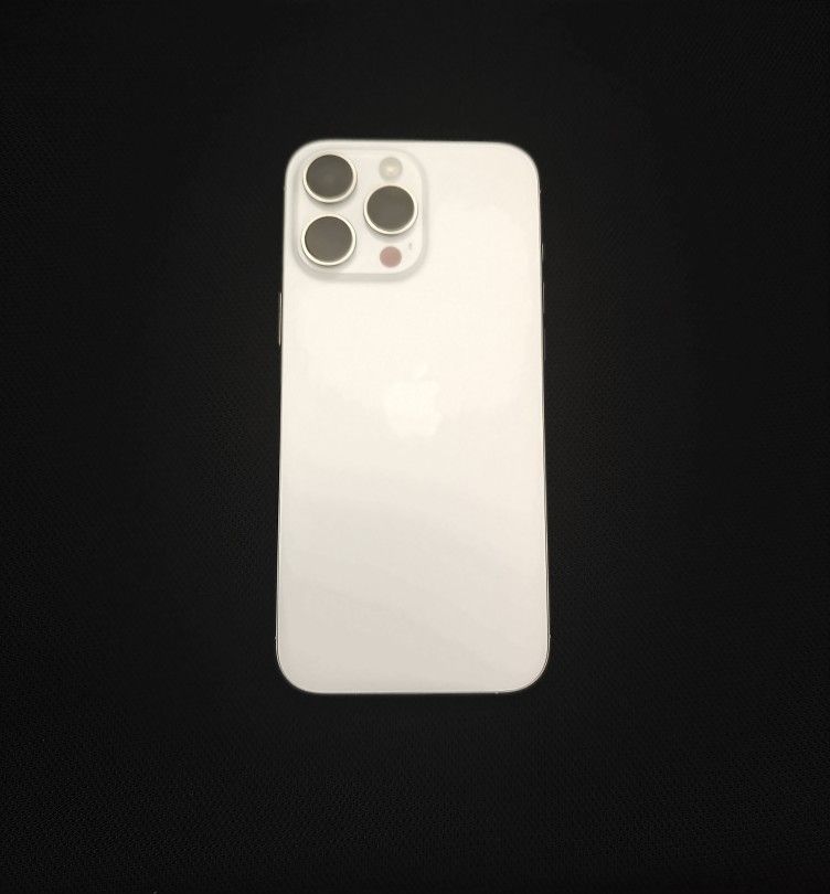Unlocked iPhone 16 Pro Max 256GB White