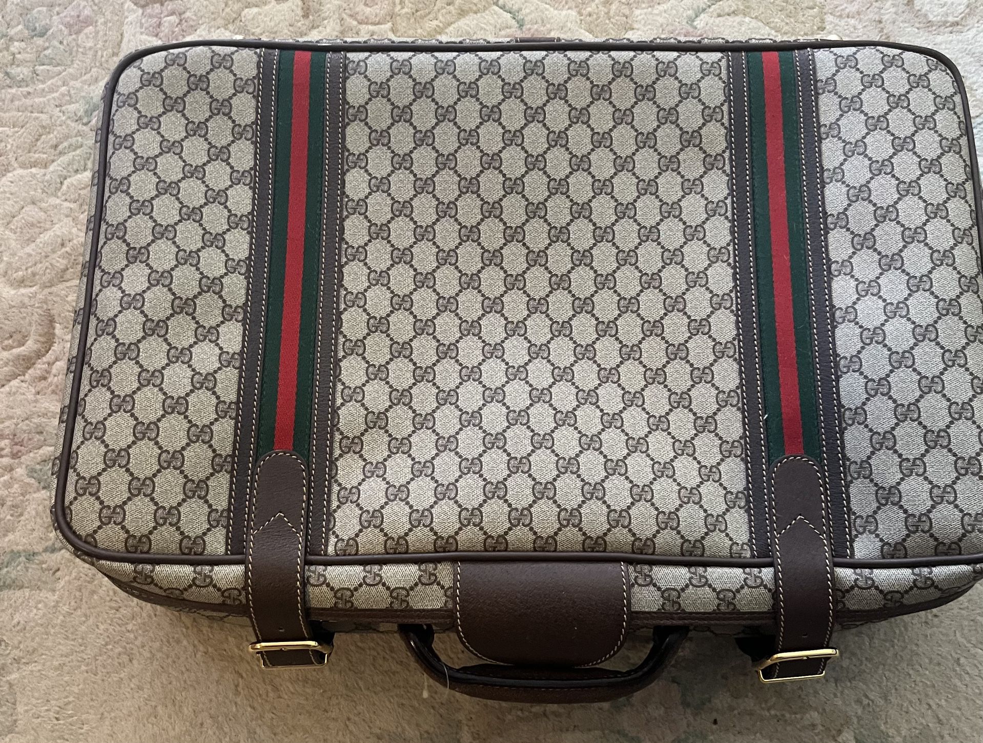 Gucci Luggage 2 Pieces Like New