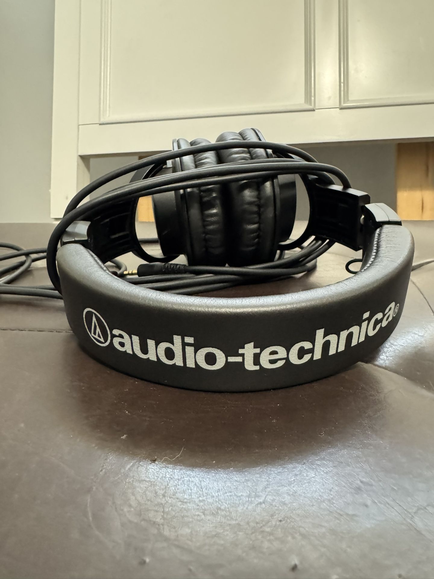 🎧 Audio-Technica ATH-M20x Headphones – Great Condition