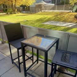 Outdoor Table + Chairs