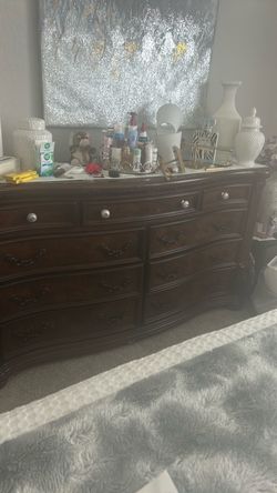 Queen Size Bedroom Suite