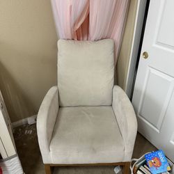 Comfy Rocking Chair 