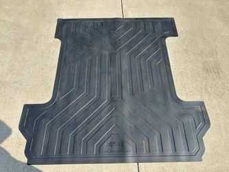 Husky truck bed liner /LIKE NEW