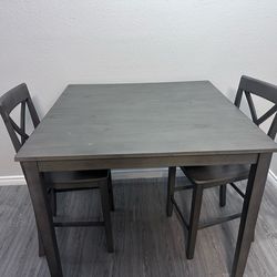 Dining room table w/4 chairs