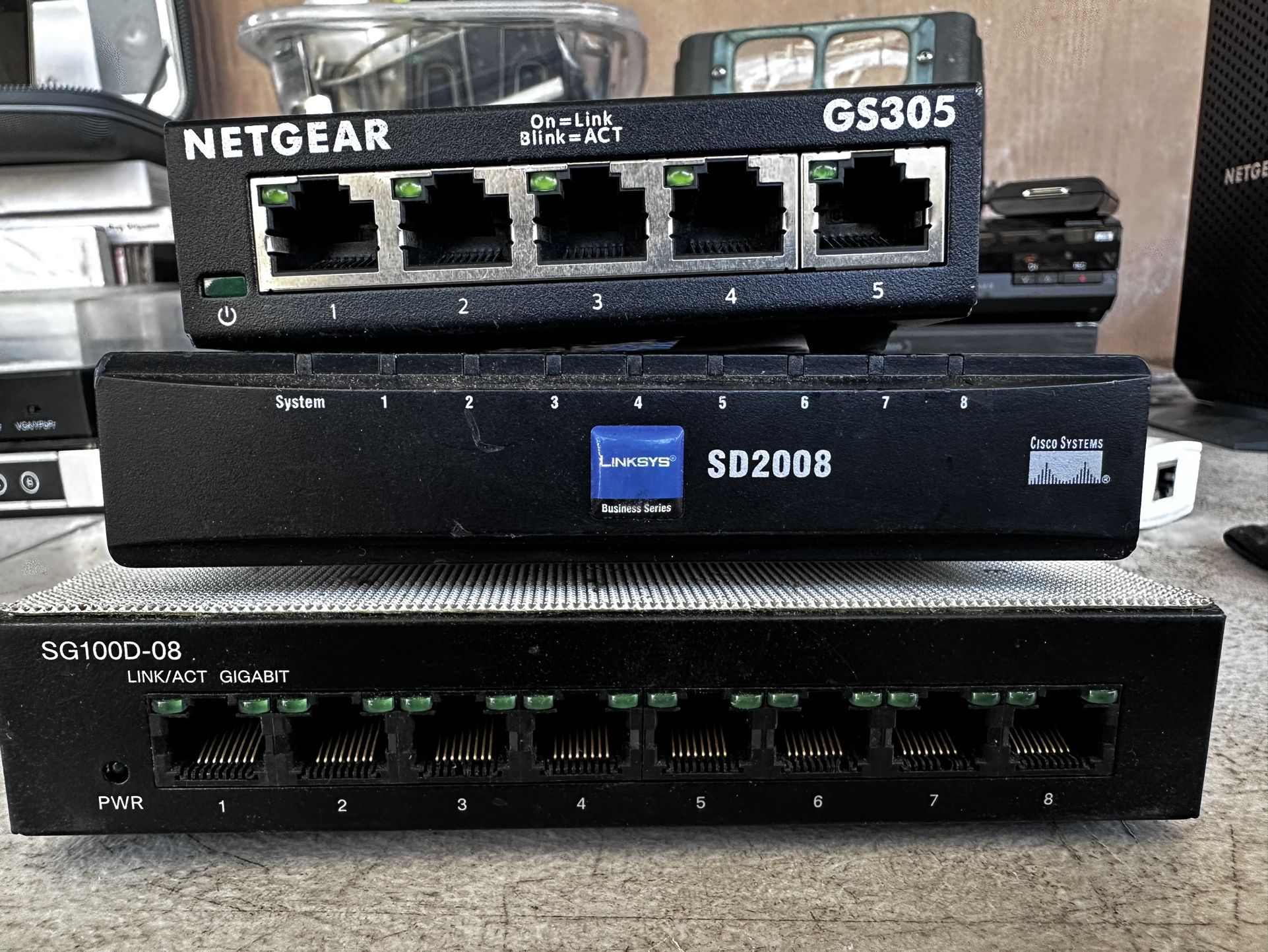 Linksys NETGEAR Gigabit Switches