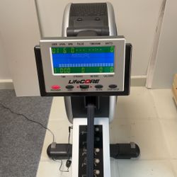 Life Core Rowing Machine