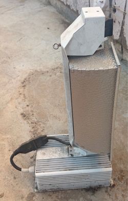 Gavita Pro 1000W grow lamp