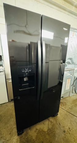 Whirlpool Black Side-by-Side Refrigerator with Ice and Water Dispenser