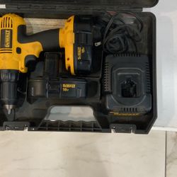 Dewalt Drill Cordless With 2 Batteries , Charger And Case Used Item But Works As It should 