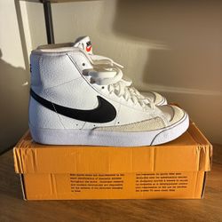 Blazers NIKE Blazer Mid '77 Women's Shoes