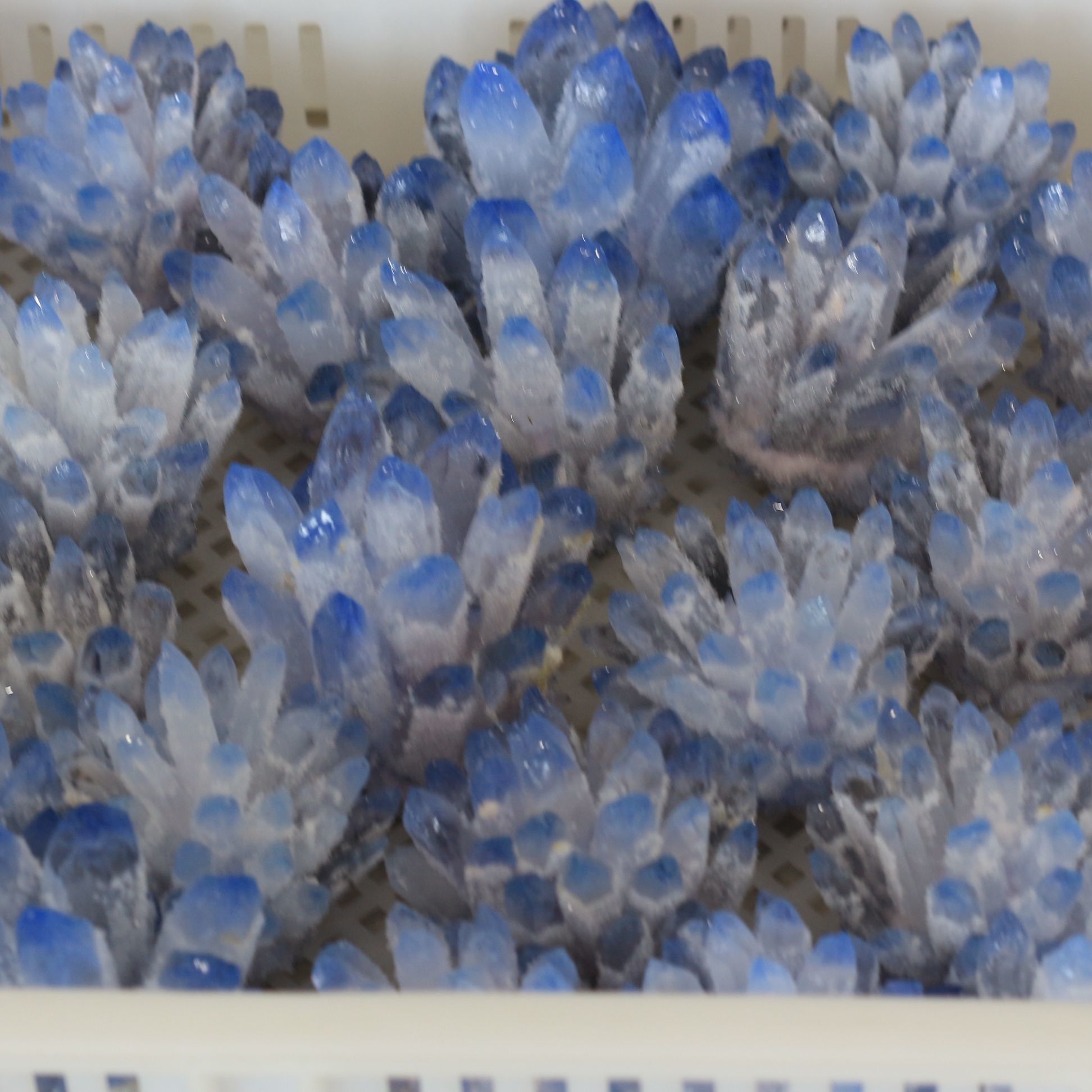 Natural blue crystal cluster decorative mineral, one will be sent randomly.