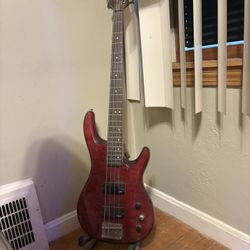 Alvarez 4 String Bass Guitar 350$