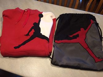 Jordan Sweatshirt Hoodie size S, $20 & Sports Bag $15!