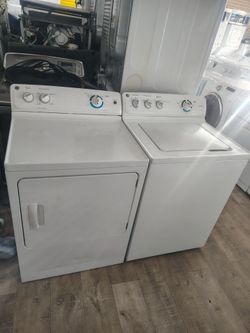 GE washer electric dryer 220v top load washer súper capacity In Excellent Working Condition