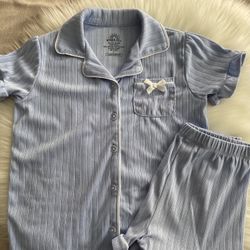 Girl's Pajama Set Size 6