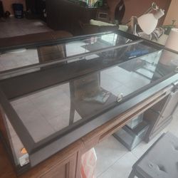 ZOOMED CRITTER KEEPER