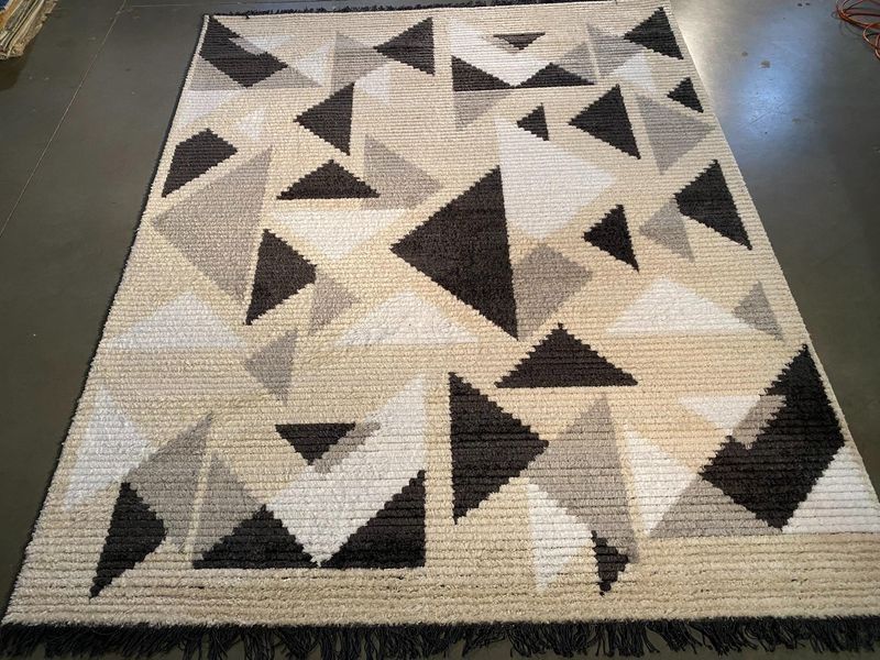 Brand New 5 X 7.5 Super Soft Area Rug