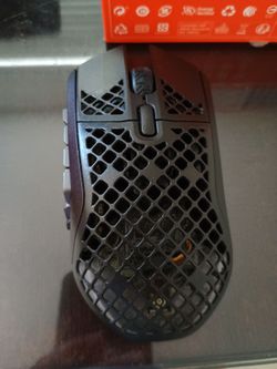 3 Gaming mice (steelseries, logitech)