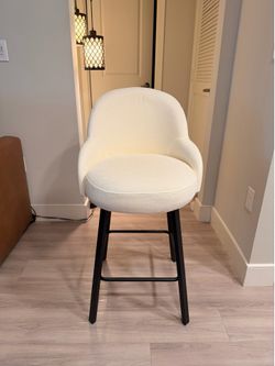 White/ Cream Fabric Bar Stool Chairs