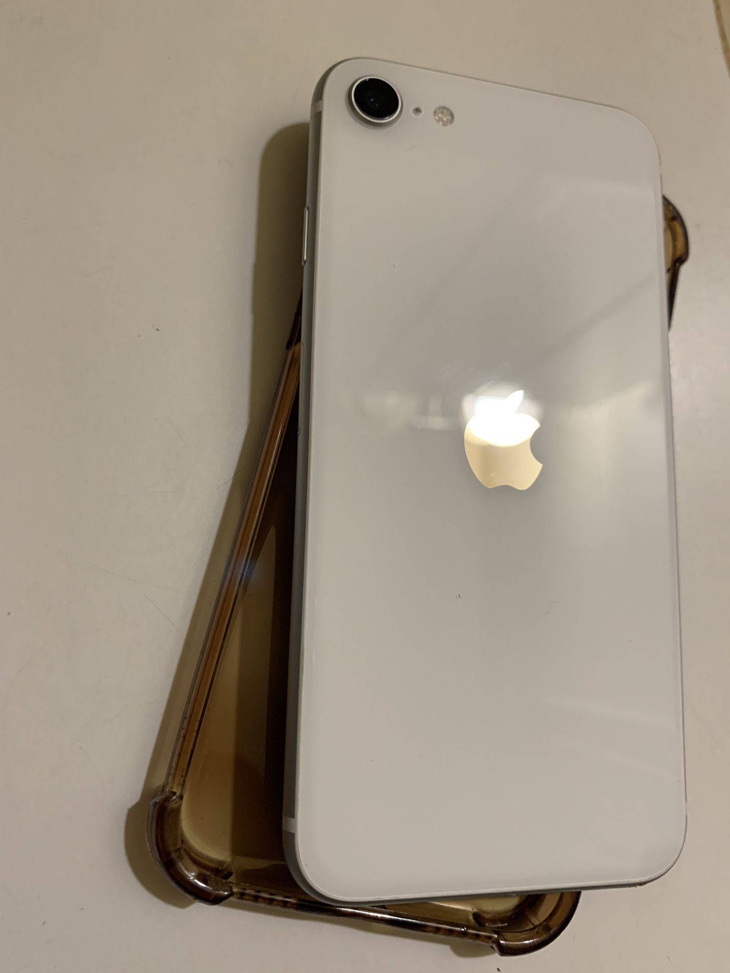 Like New (used) iPhone SE 64gb White (prepaid)