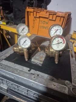 AIRCO OXYGEN AND ACETYLENE GAUGES
